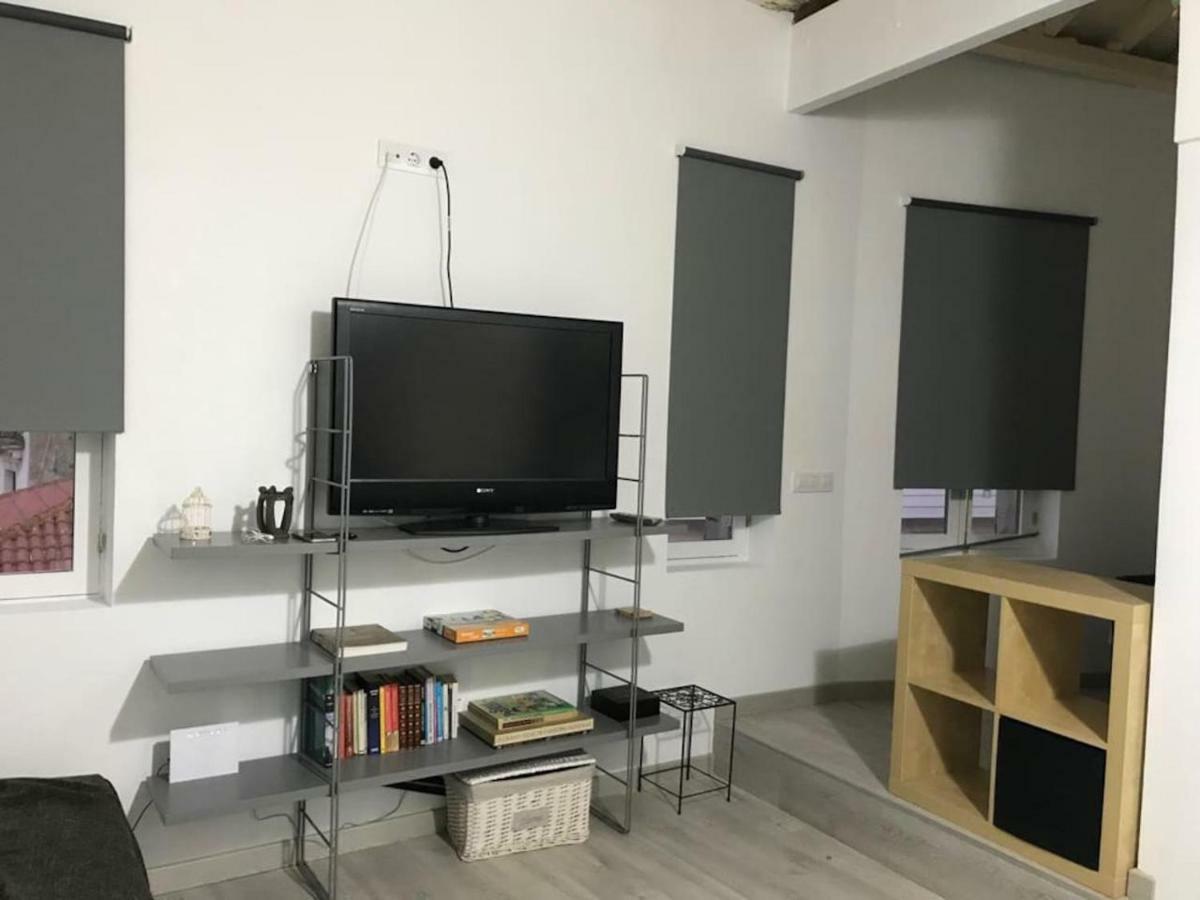 شقة Luminoso Loft En La Ciudad Vieja آكورونيا المظهر الخارجي الصورة