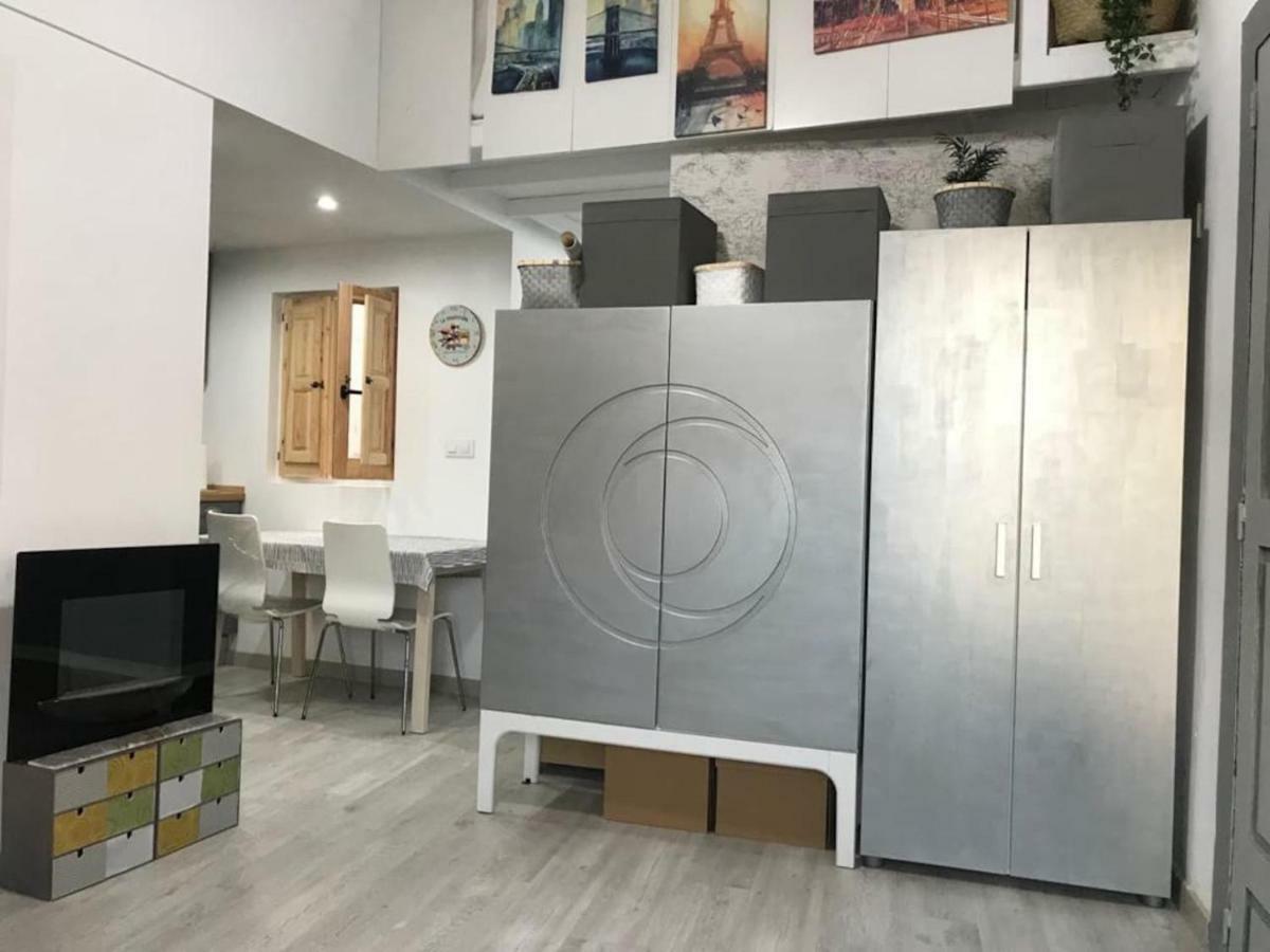 شقة Luminoso Loft En La Ciudad Vieja آكورونيا المظهر الخارجي الصورة